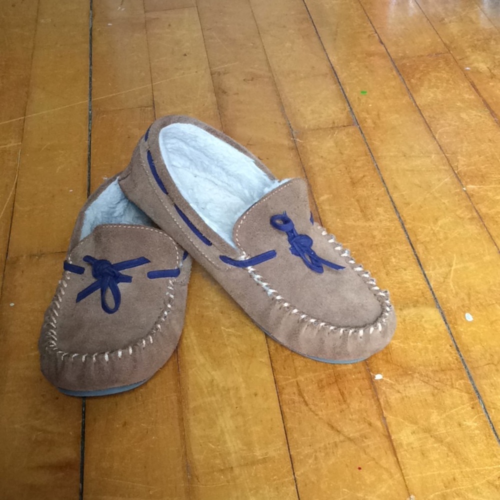 Brown Boden boys slippers